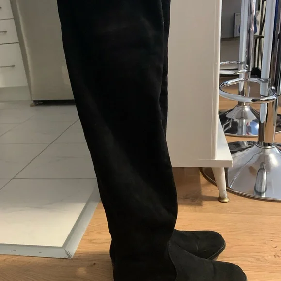 Thigh high boots - Picture 3 of 3